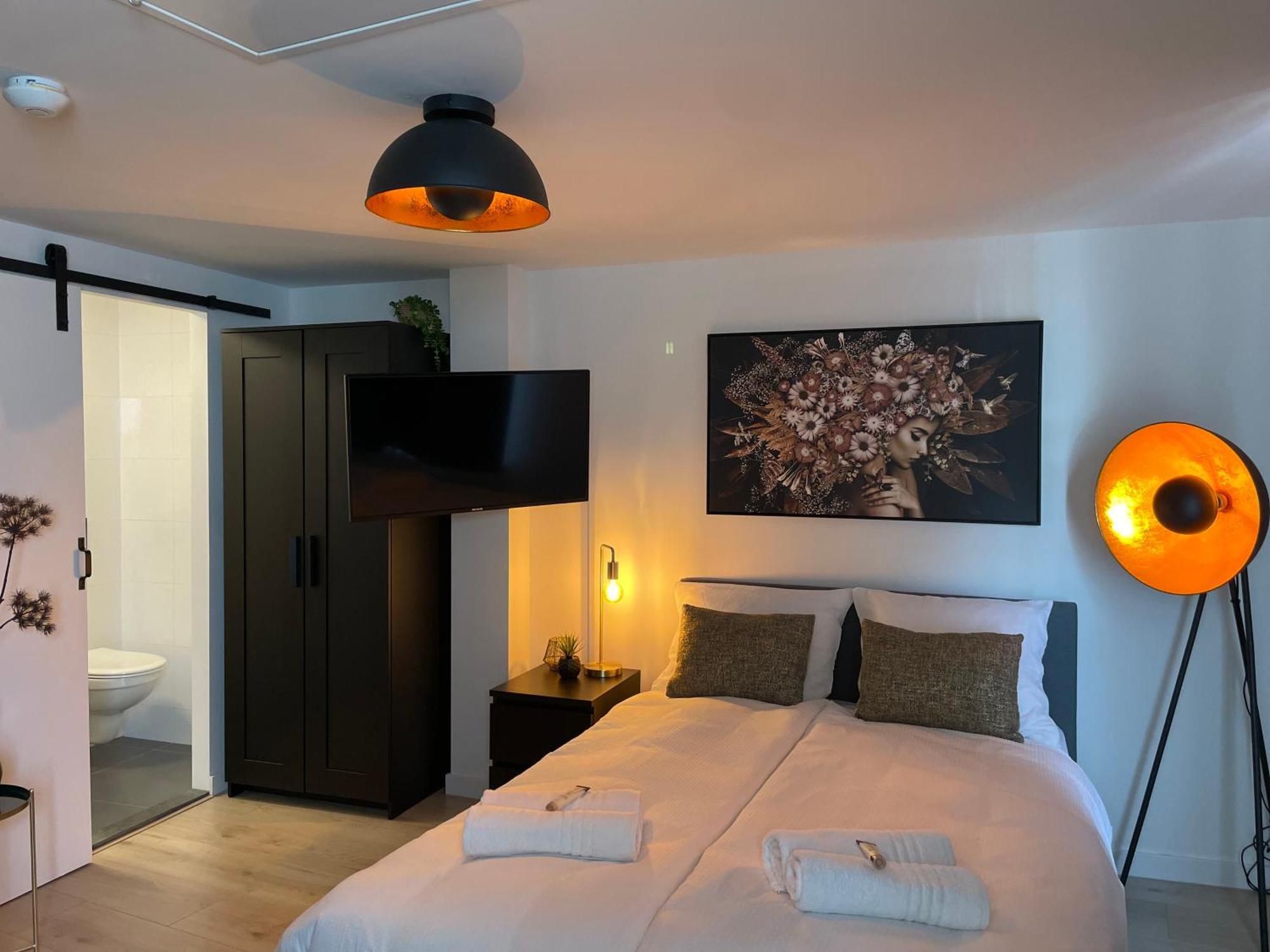 B&K Urban City Suites Tilburg Buitenkant foto
