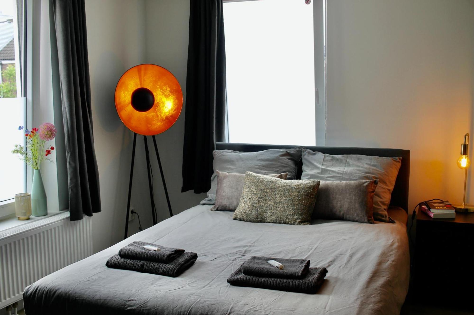 B&K Urban City Suites Tilburg Buitenkant foto