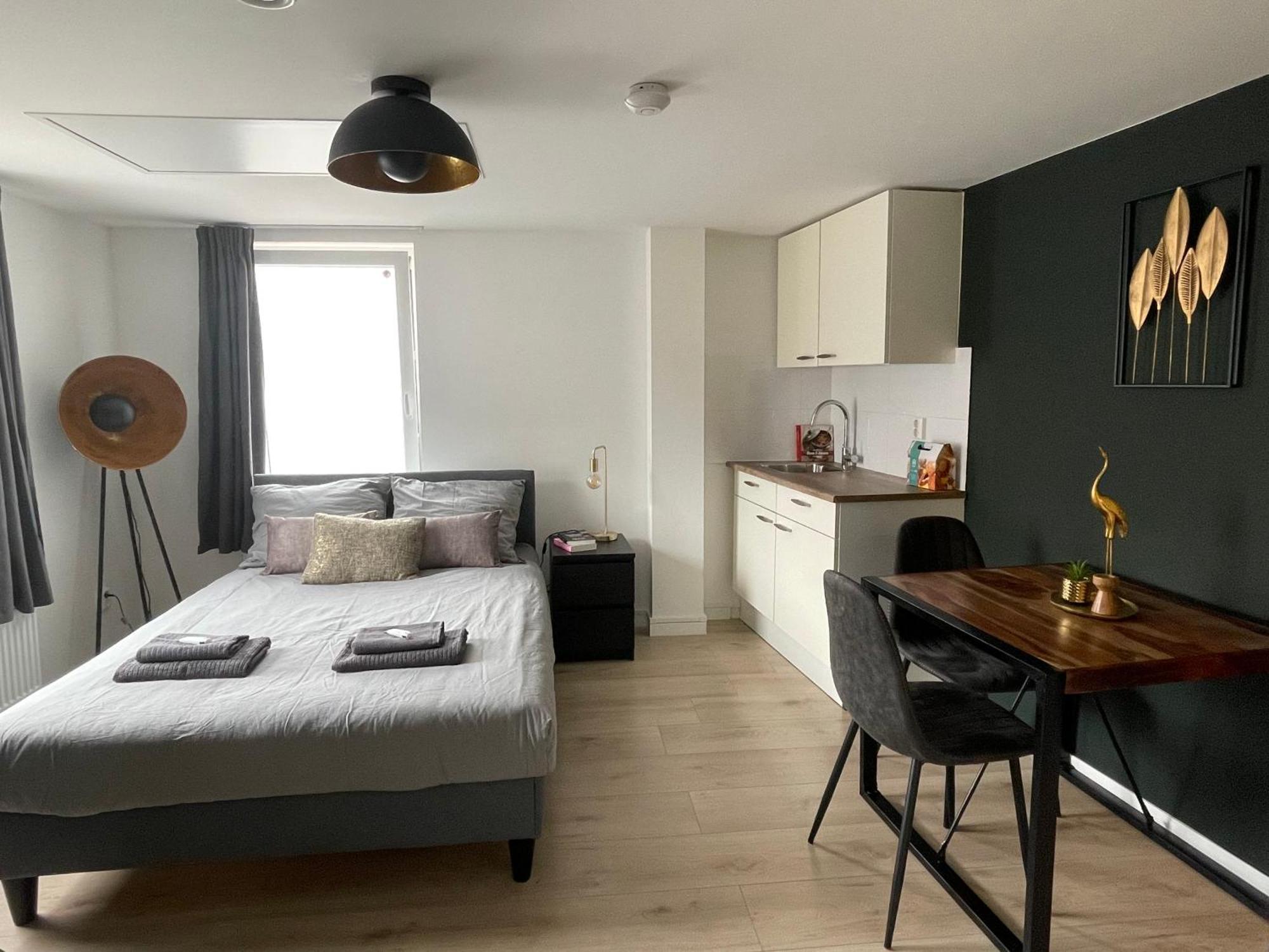 B&K Urban City Suites Tilburg Buitenkant foto