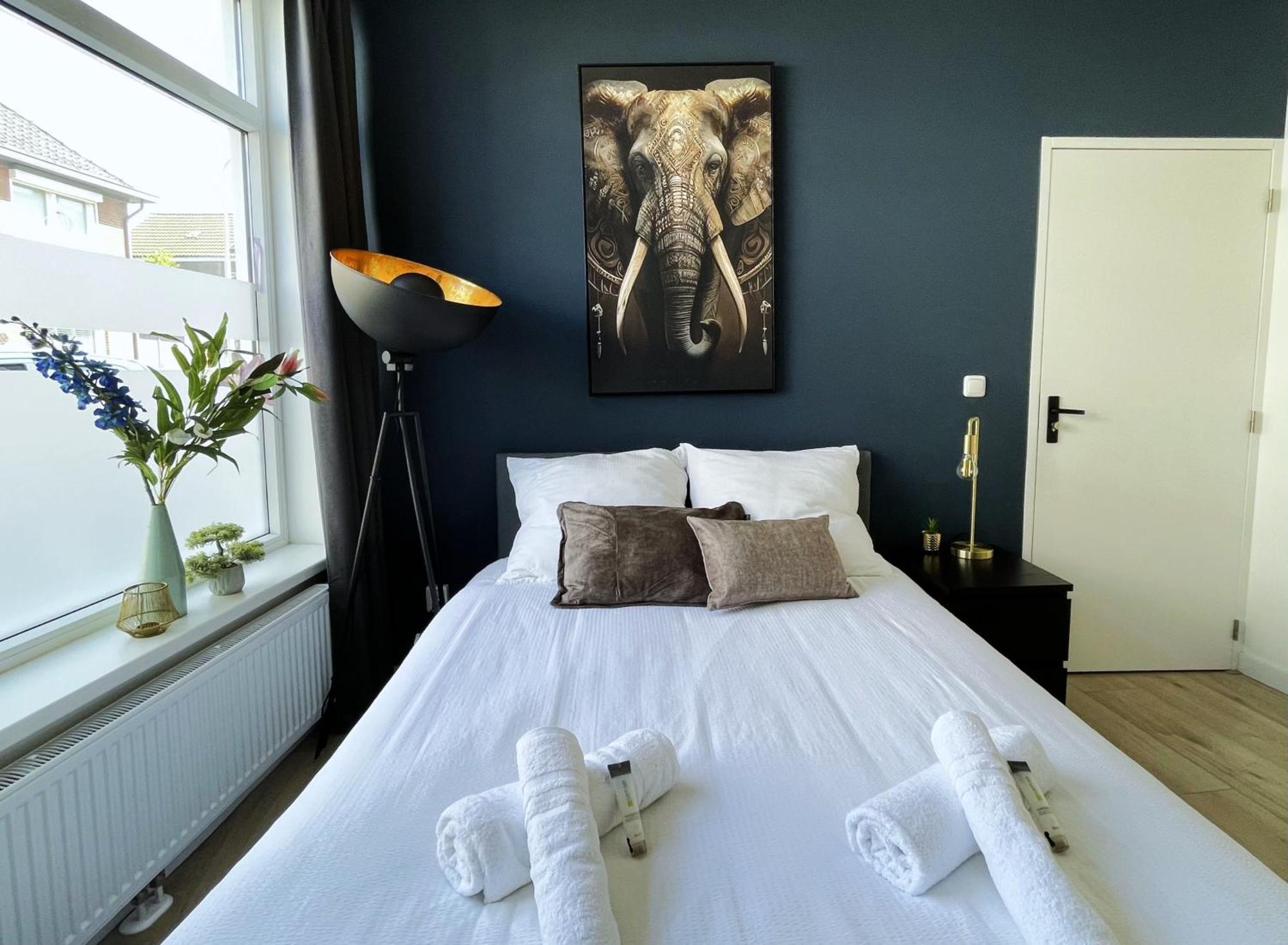 B&K Urban City Suites Tilburg Buitenkant foto
