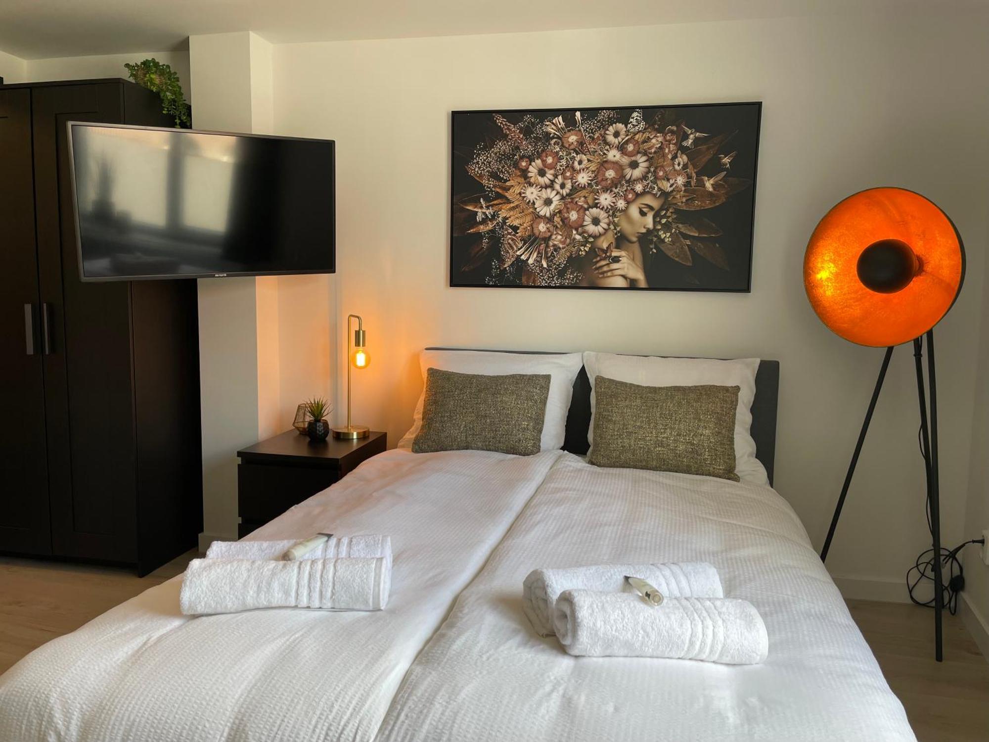 B&K Urban City Suites Tilburg Buitenkant foto